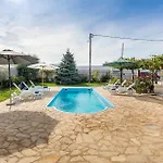 Apartament In With Wifi