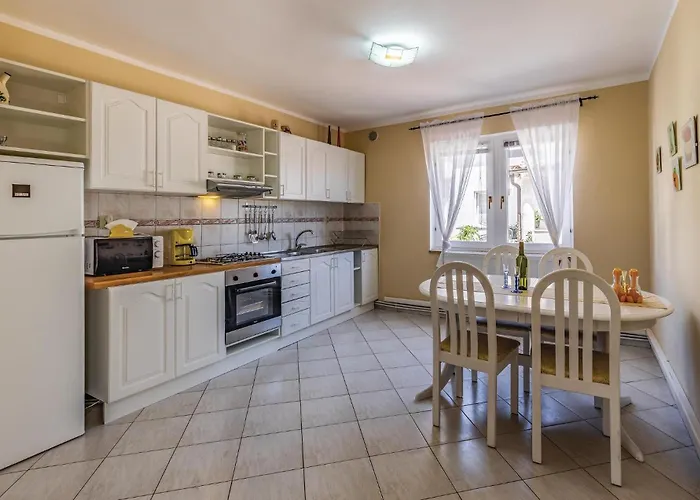 Apartament In With Wifi