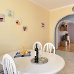 Stunning In With Swimming Pool *